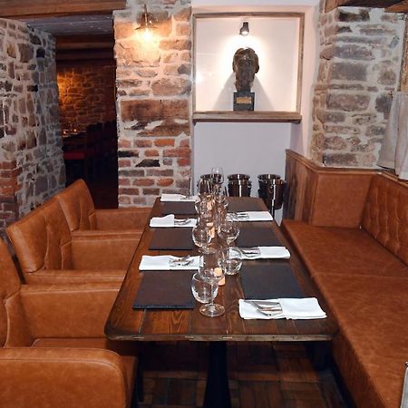 Alfred Russel Wallace Restaurant With Rooms أوسك المظهر الخارجي الصورة