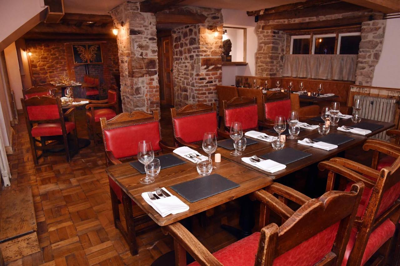 Alfred Russel Wallace Restaurant With Rooms أوسك المظهر الخارجي الصورة